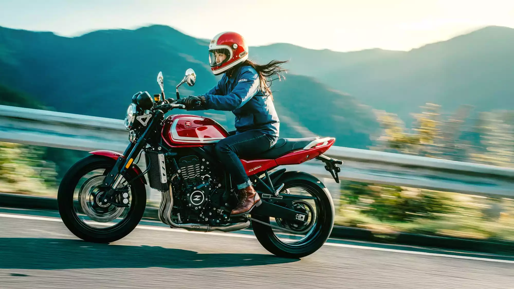 ZXMOTO 500F Modern Classic 4-Cylinder Naked Motorcycle 8 Chasing the Horizon Freedom and Style on Every Coastal Cruise